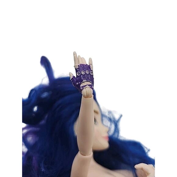 Hasbro Disney Descendants Evie Isle 11" Poseable Fashion Doll Blue & Purple Hair - Picture 3 of 7